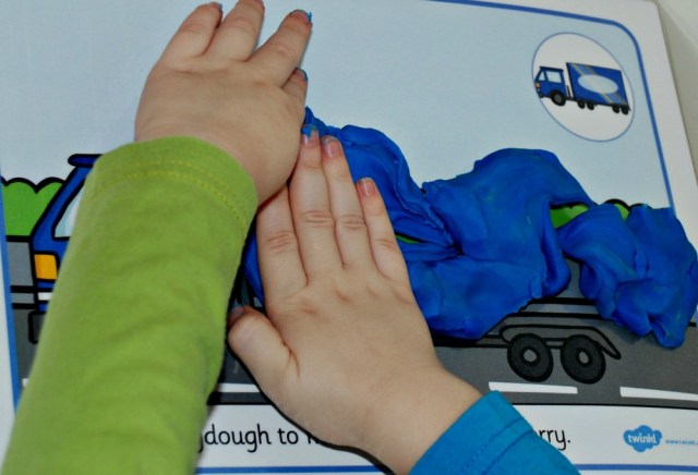 Free to download Twinkl Transport playdough mats