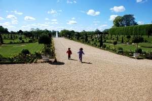 Hampton court palace