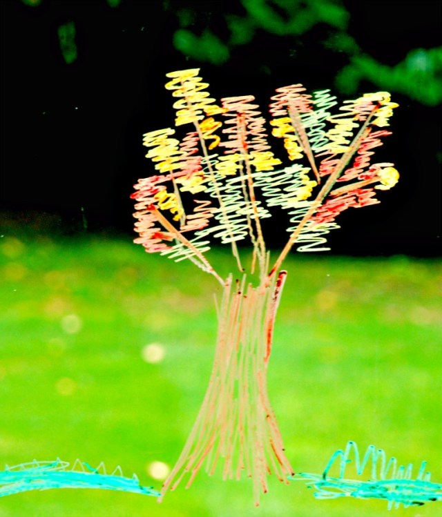 Autumn Tree art activity for children. Drawing the autumn trees onto sliding doors using STABILO 3-in-1 pencils