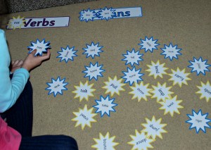 Verbs and nouns sorting the stars