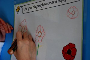 Free flower play dough mats from Twinkl great for drawing