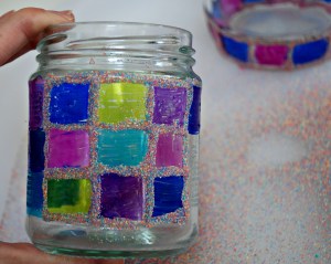 Adding coloured sand to your decorated glass jar