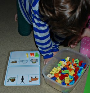 Playing the secret word phonic game