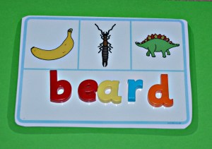 Secret word phonic game