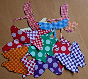 Selection of the 3D butterflies and 3D dragonflies from the Twinkl website