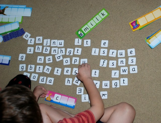 orchard-toys-match-and-spell-game-great-way-for-kids-to-practice-spelling