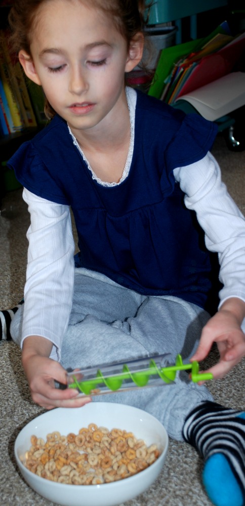 Learning Resources simple machine set figuring out how the archimedes screw works