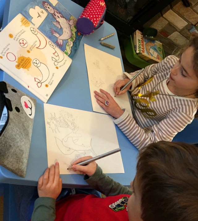 It's fun to draw sea creatures book