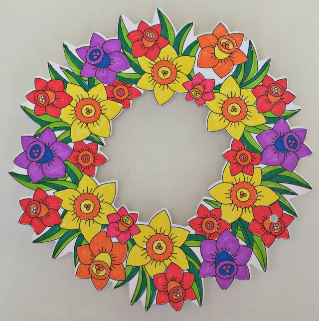 Baker Ross Flower wreath