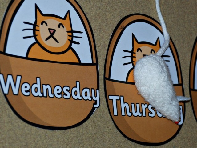 Free to download Days of the week on Hamish the cats basket