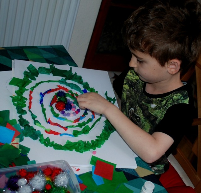 building a maze craft for children. using tissue paper for the hedges