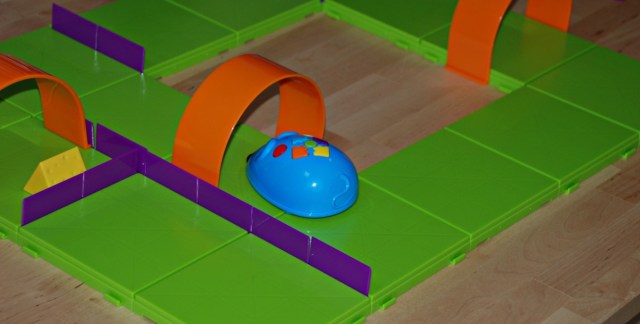 Colby the mouse manoeuvring around the maze to find his cheese