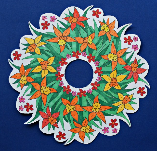 Mrs Mactivity Spring Flower Wreath with daffodils. Great spring, easter activity for kids