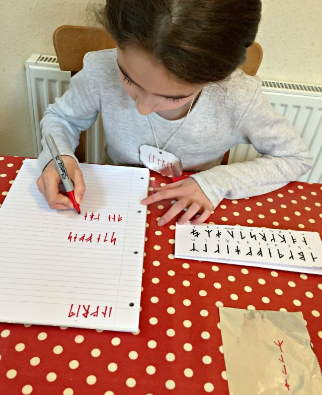 Writing out sentences in Viking Runes