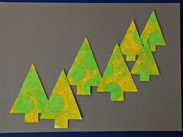 Template Tree picture using paint dabbers and a tree template from Activity Village