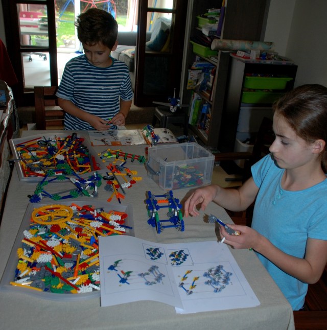 building K'Nex together