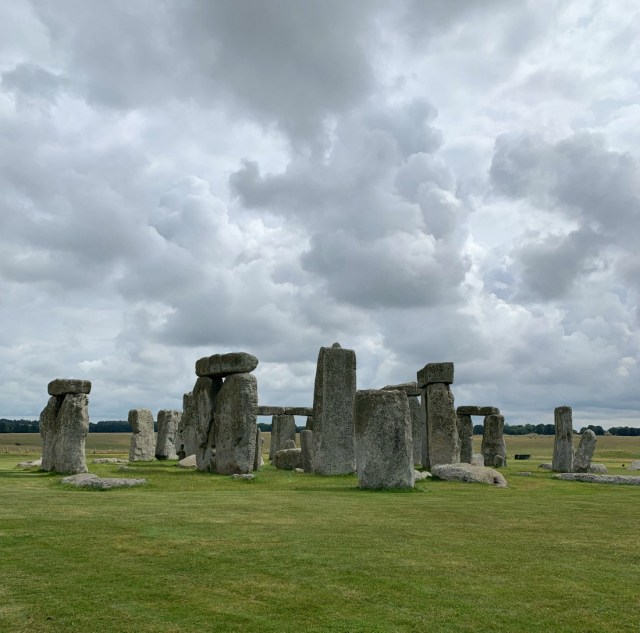 Stonehenge ofamily learning together